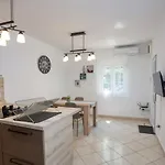 By The Sea - 10268 Apartment *