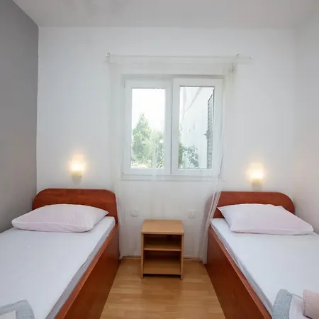 Apartament By The Sea - 10268